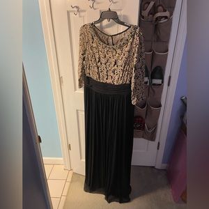 Jessica Howard Mother of the Bride or Groom Formal Dress with beaded neckline